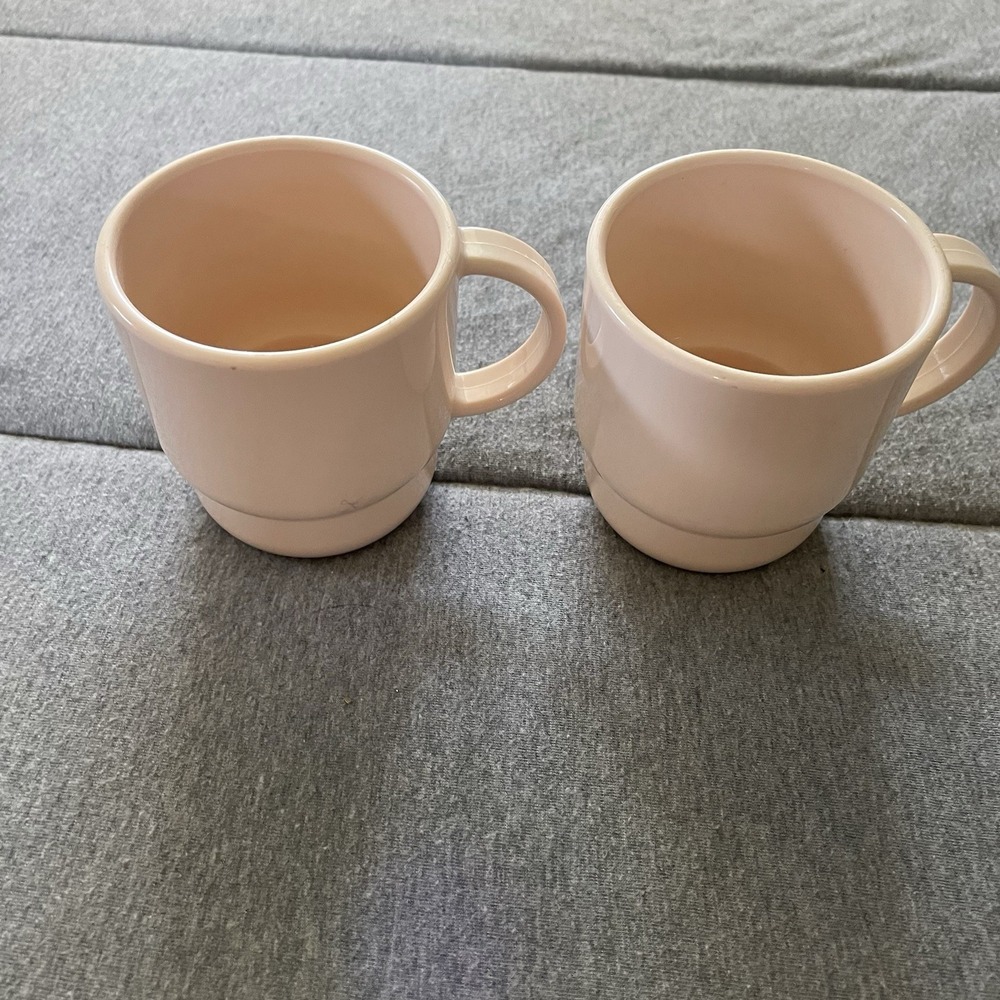 Set Of Two Cream Color Vintage Tupperware Cups With Handle - Picture 2 of 4